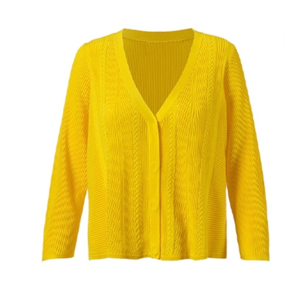 Cabi Sunny Sweater (style 5637) - Picture 10 of 10